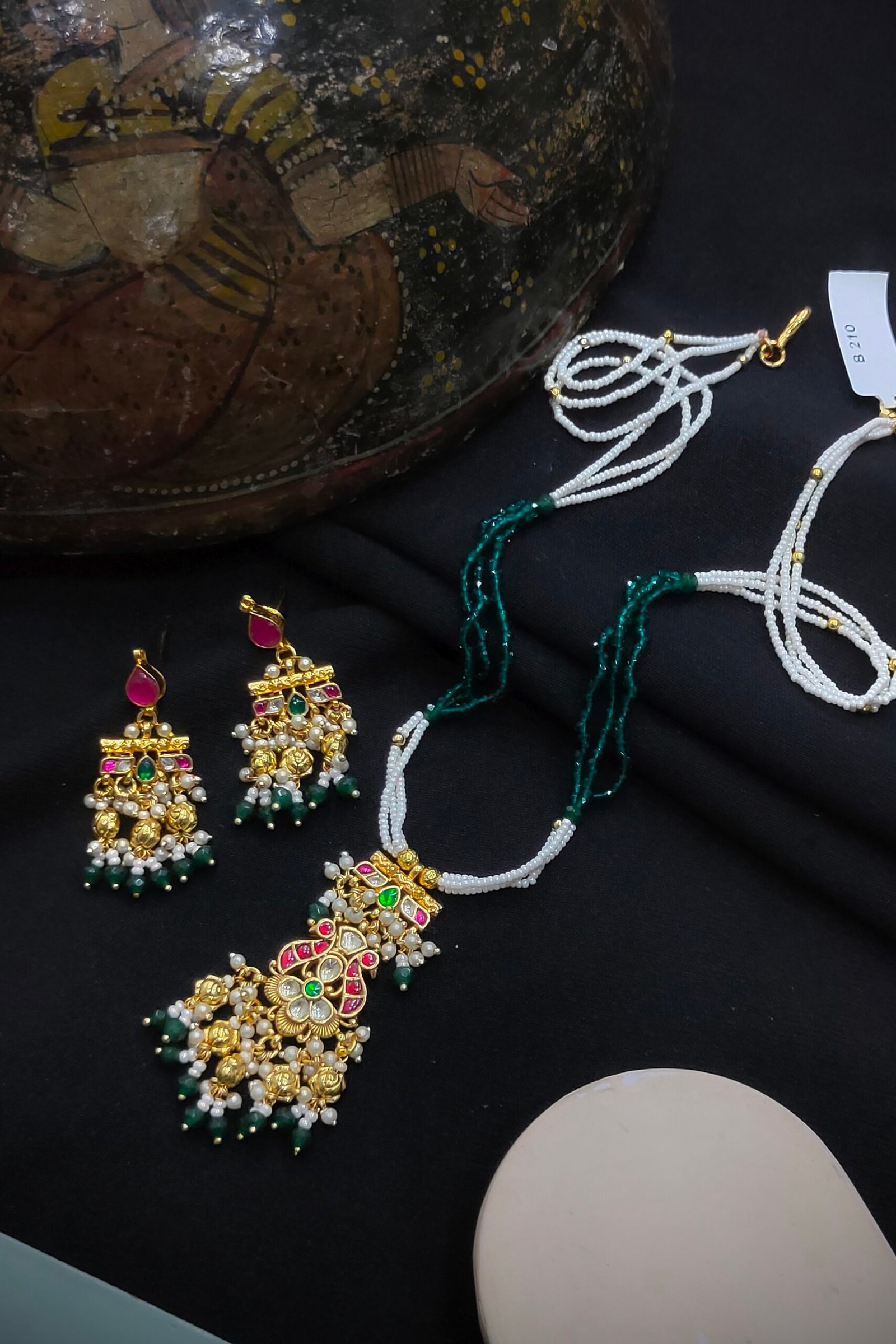 Pachi Kundan/ Jadau Pendant Set