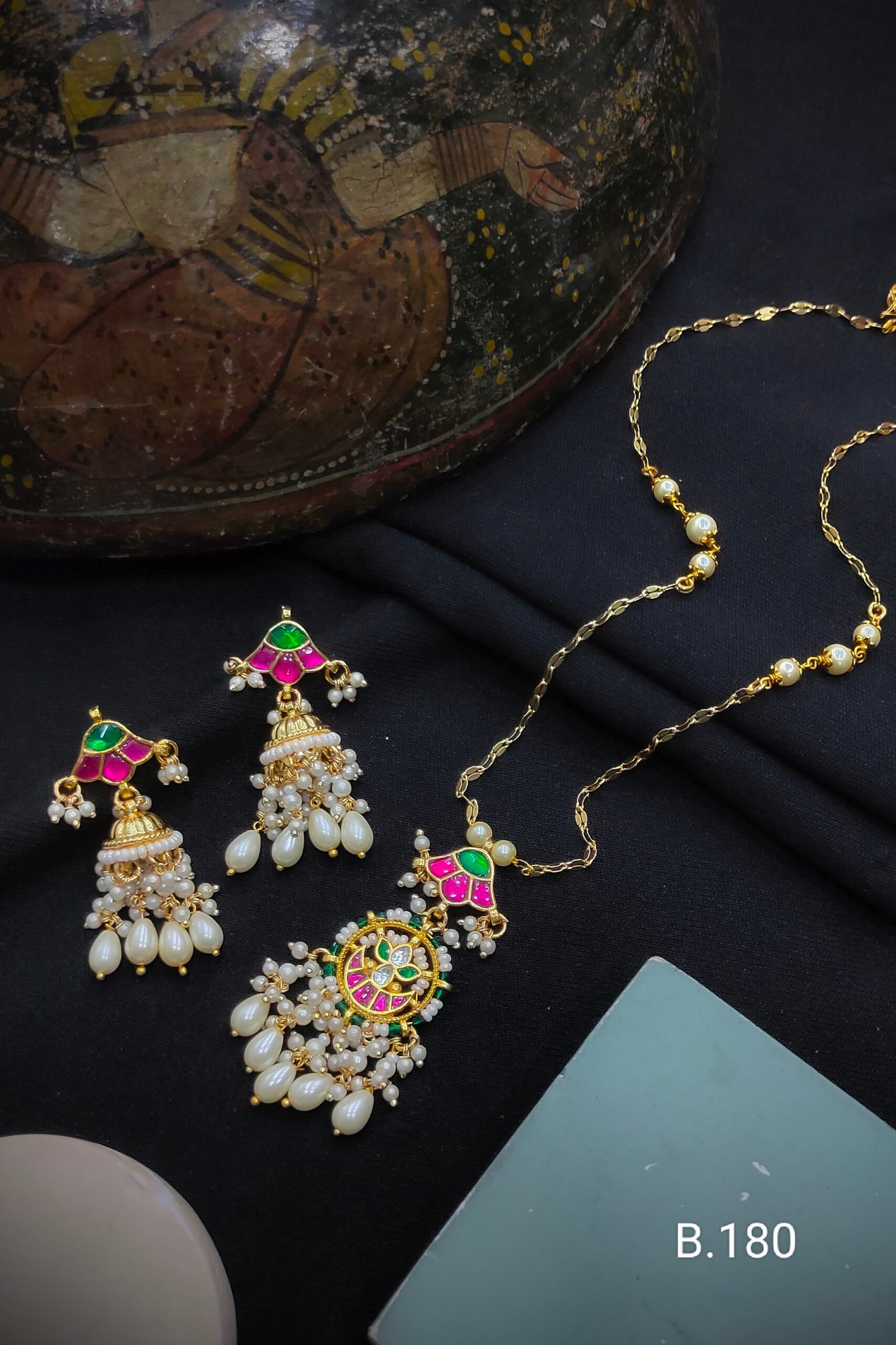 Pachi Kundan/ Jadau Pendant Set