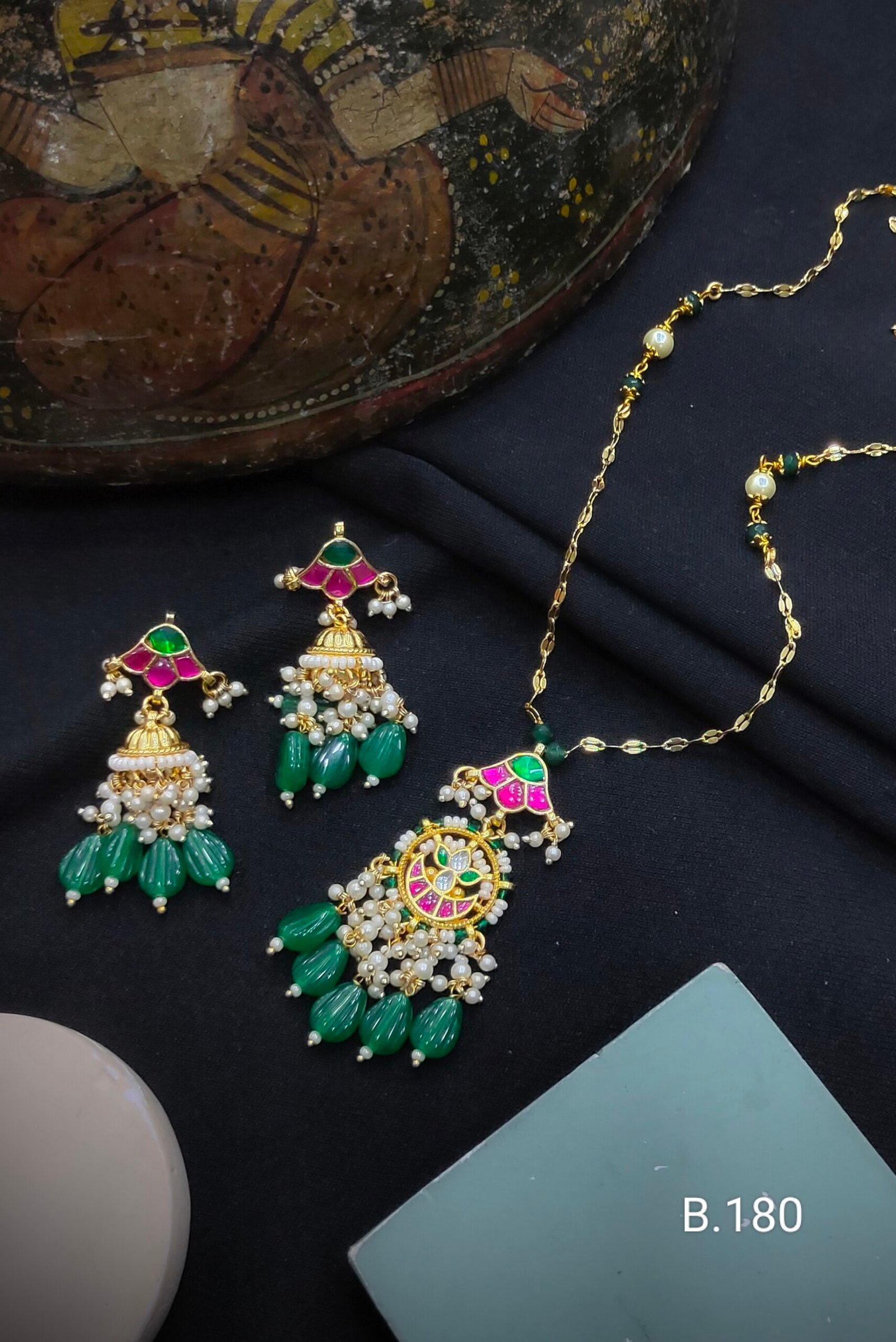 Pachi Kundan/ Jadau Pendant Set