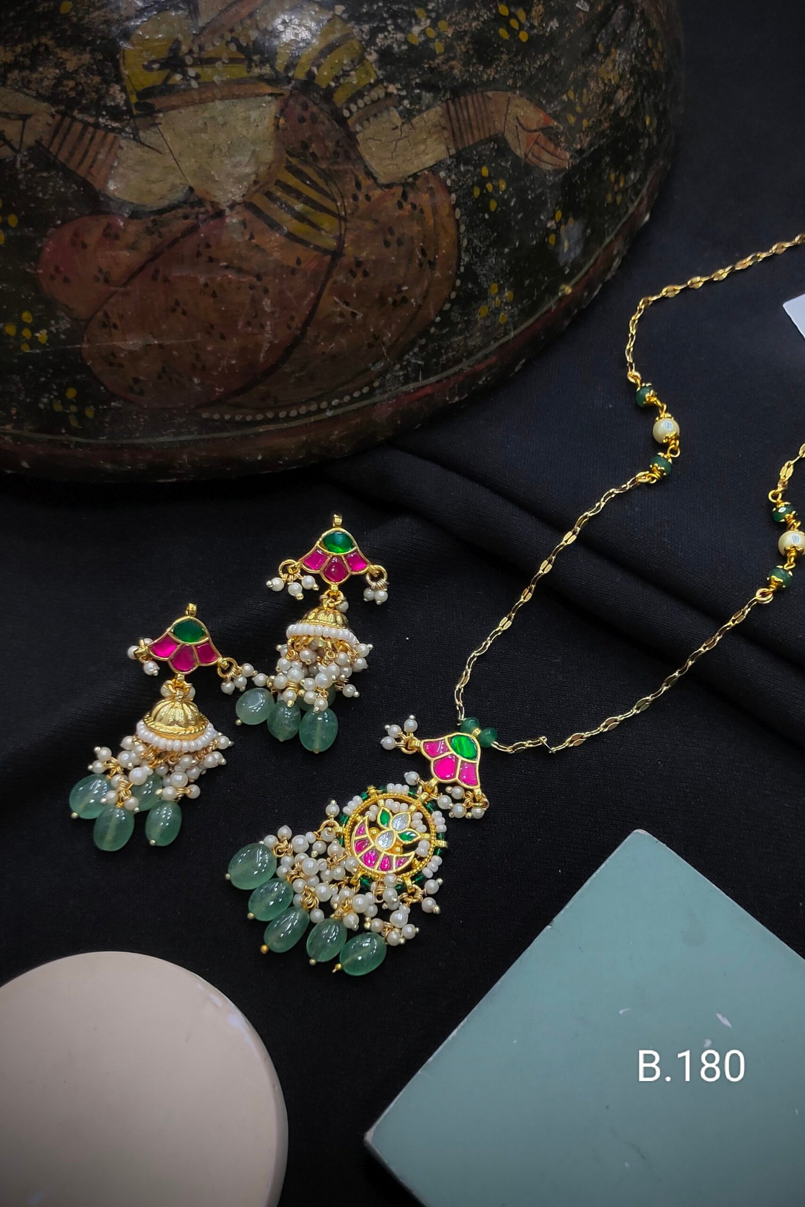 Pachi Kundan/ Jadau Pendant Set