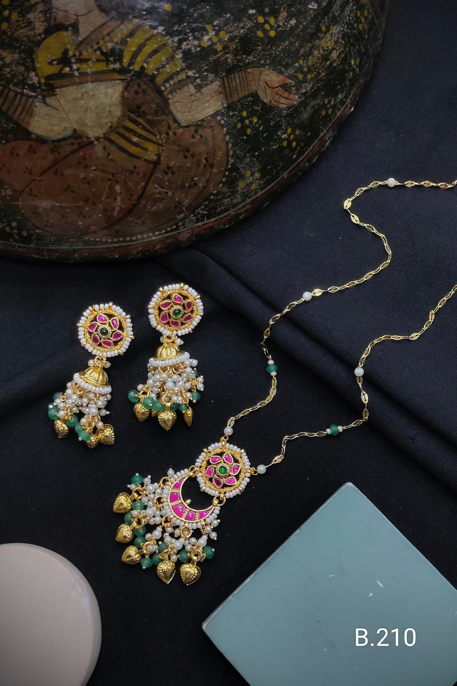 Pachi Kundan/ Jadau Pendant Set