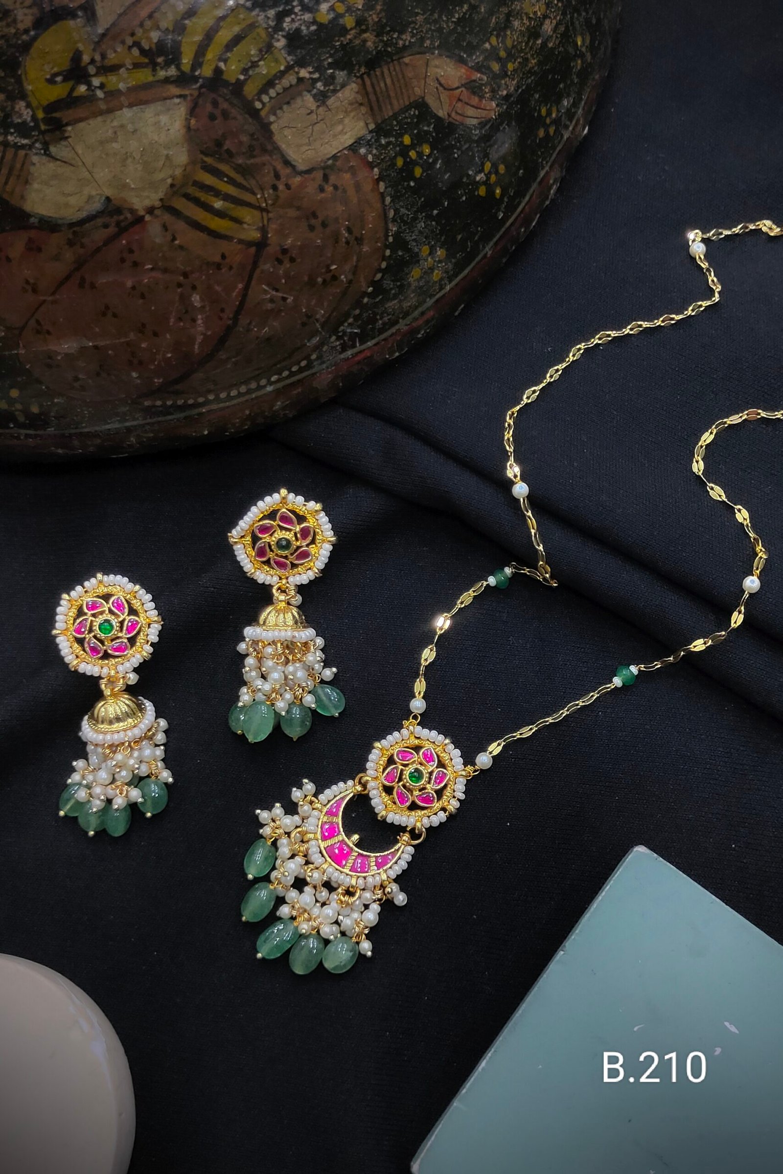 Pachi Kundan/ Jadau Pendant Set