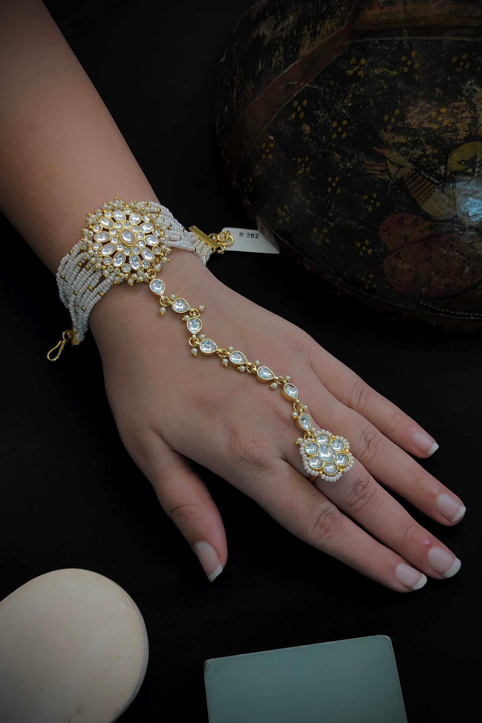 Pachi Kundan/ Jadau Hath Phool [Pohcha]