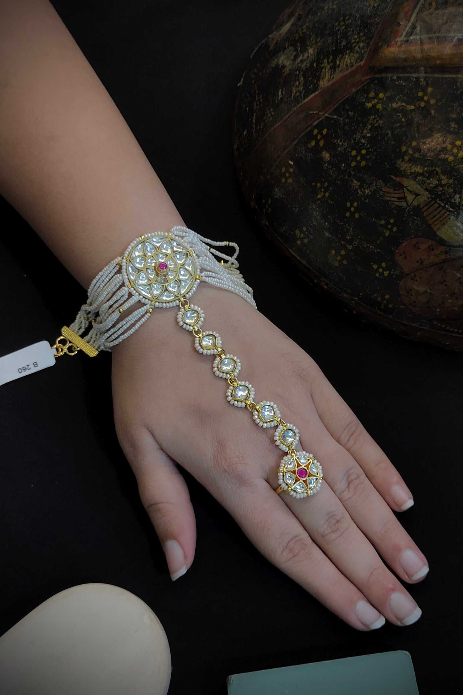 Pachi Kundan/ Jadau Hath Phool [Pohcha]