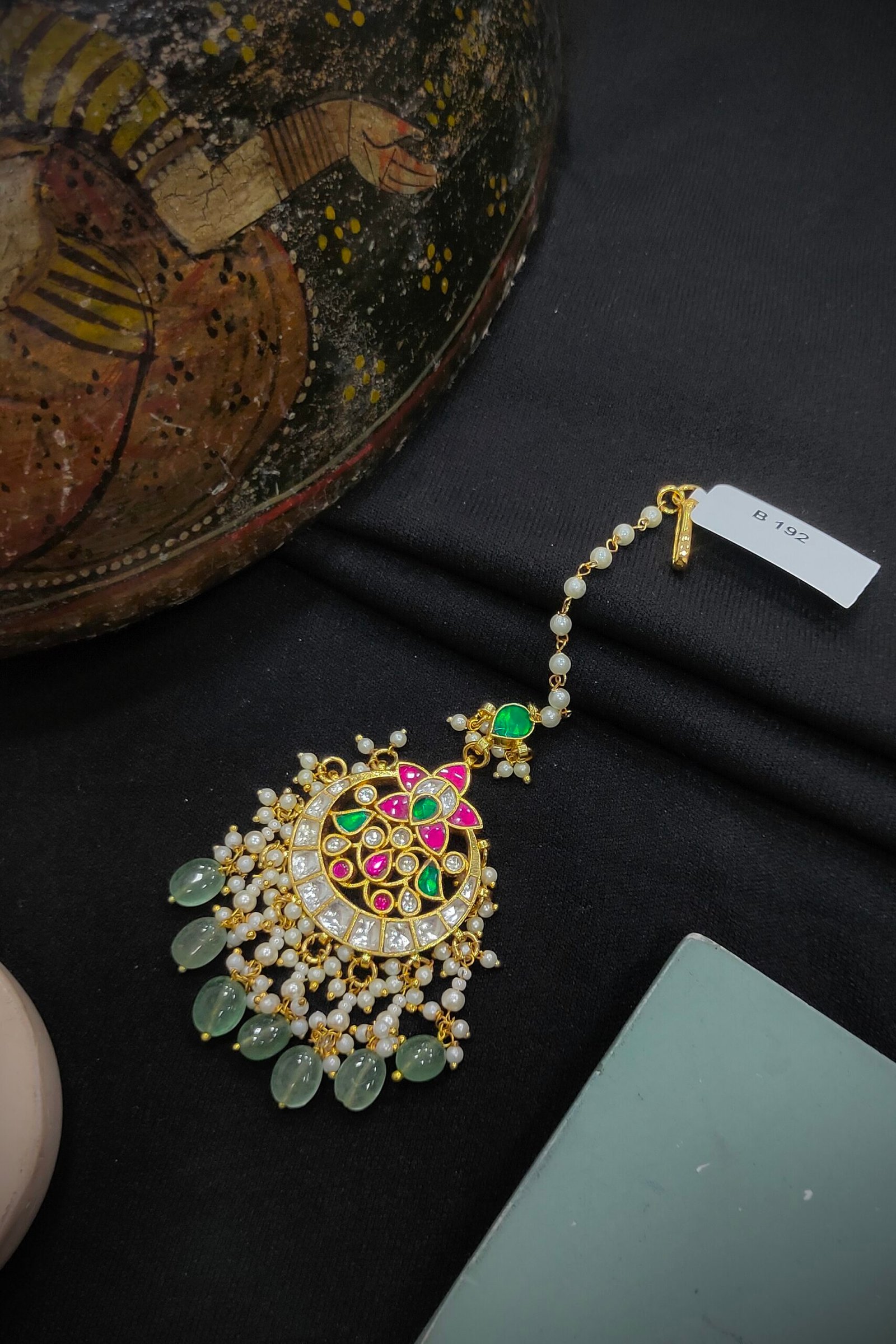 Pachi Kundan [Jadau Kundan] Mangtika / Tika