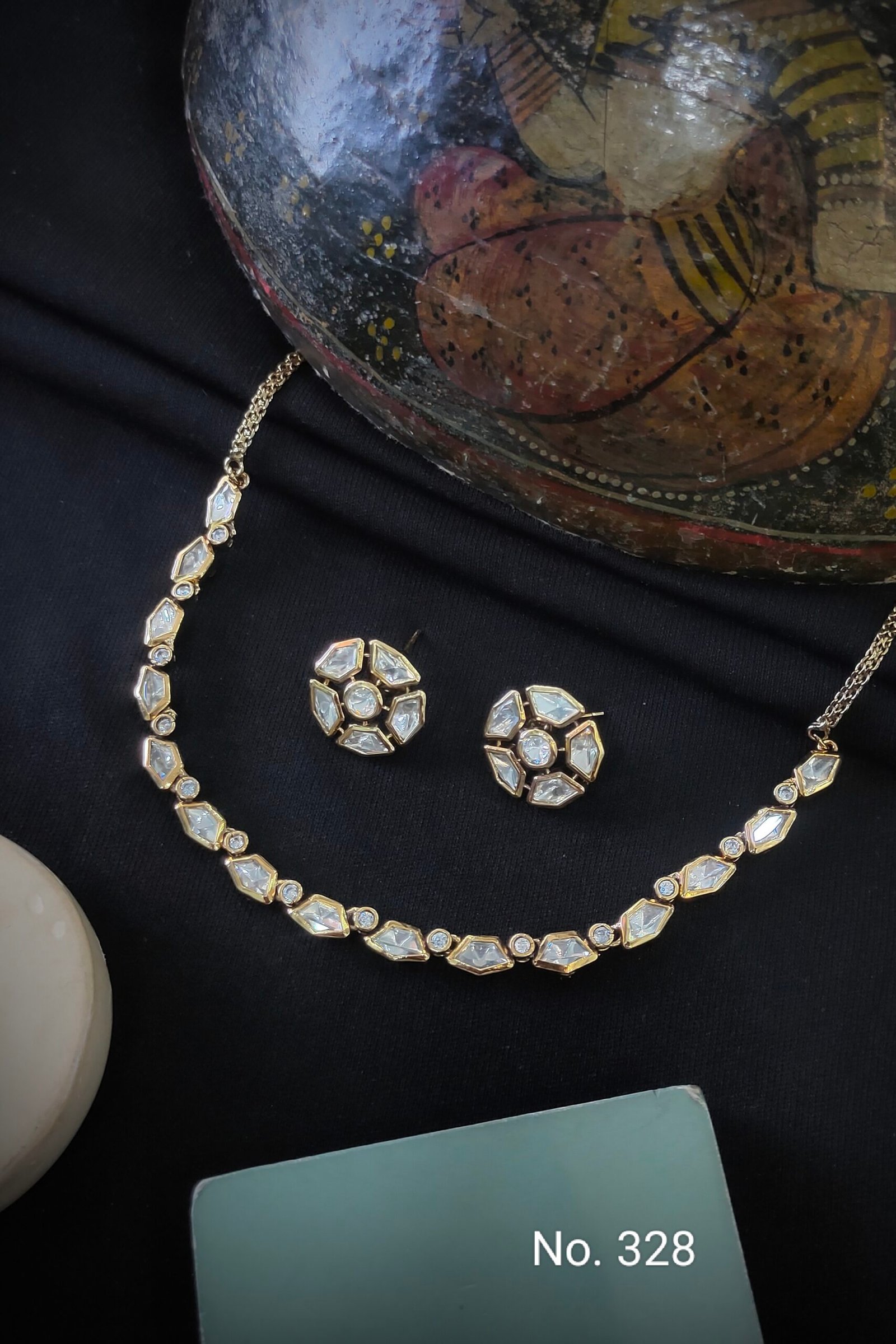 Monzonite Kundan sets