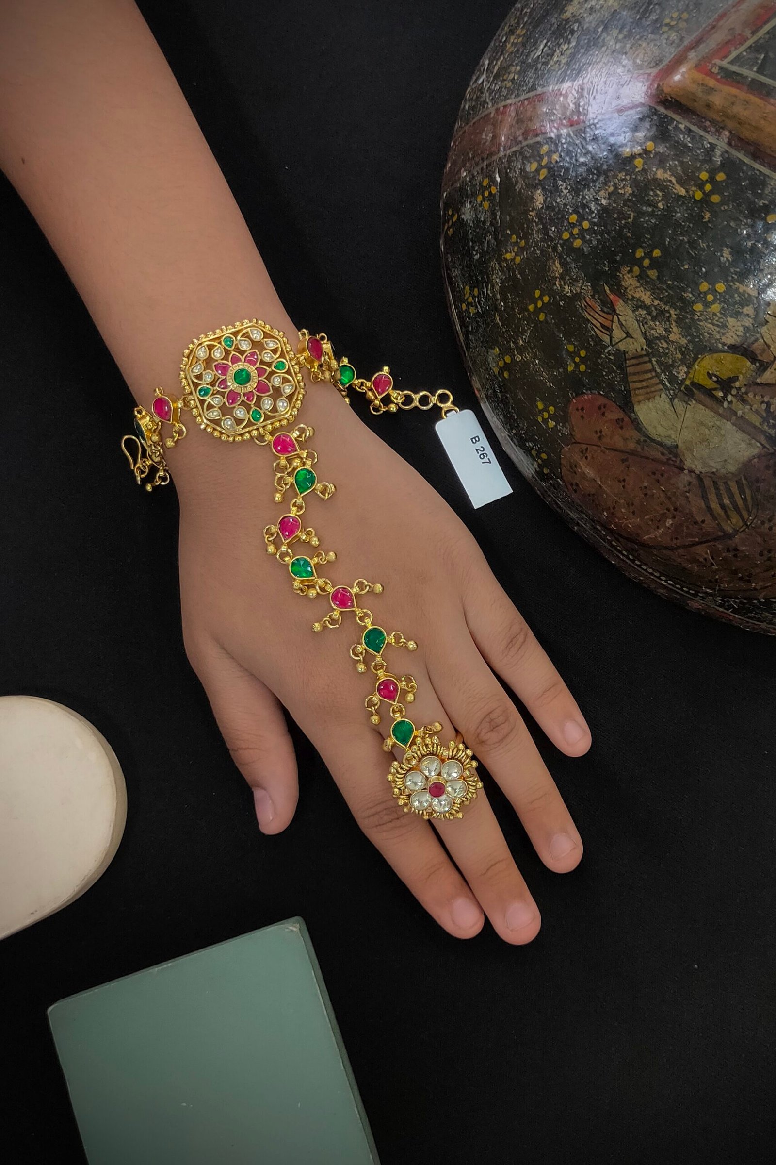 Pachi Kundan/ Jadau Hath Phool [Pohcha]