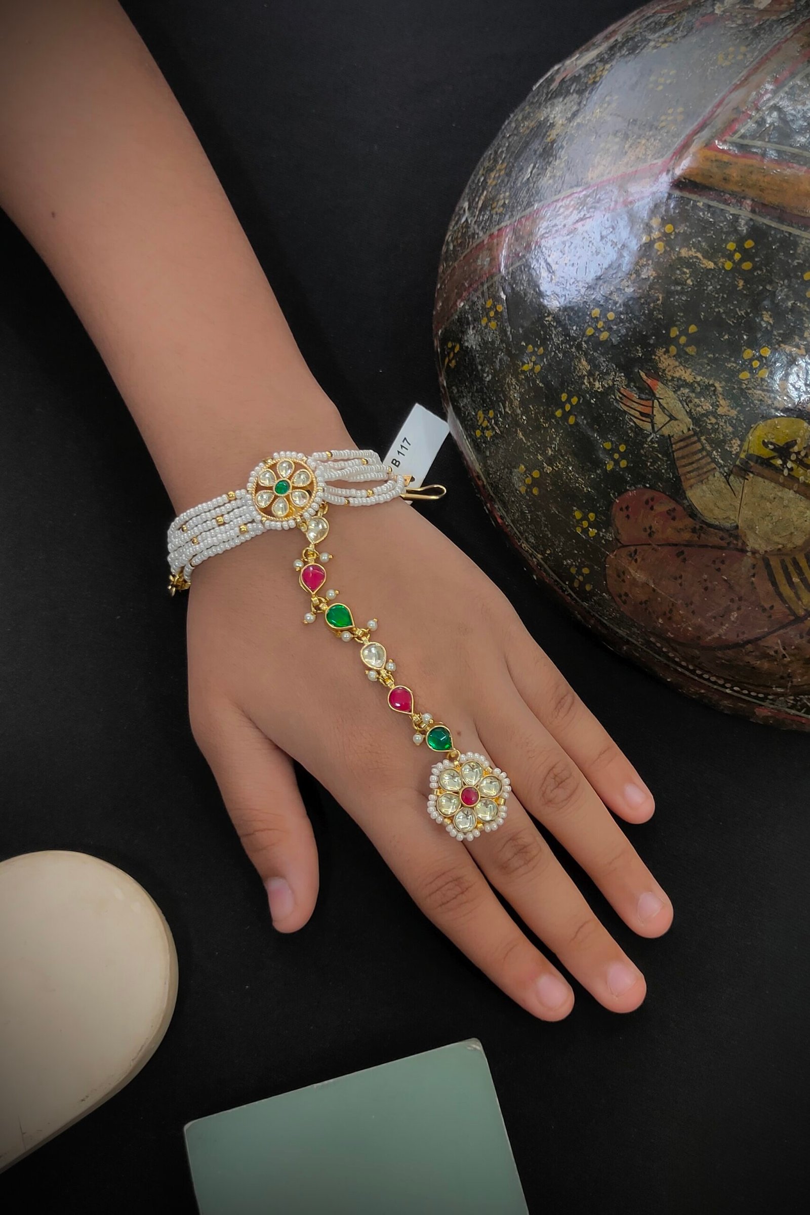 Pachi Kundan/ Jadau Hath Phool [Pohcha]