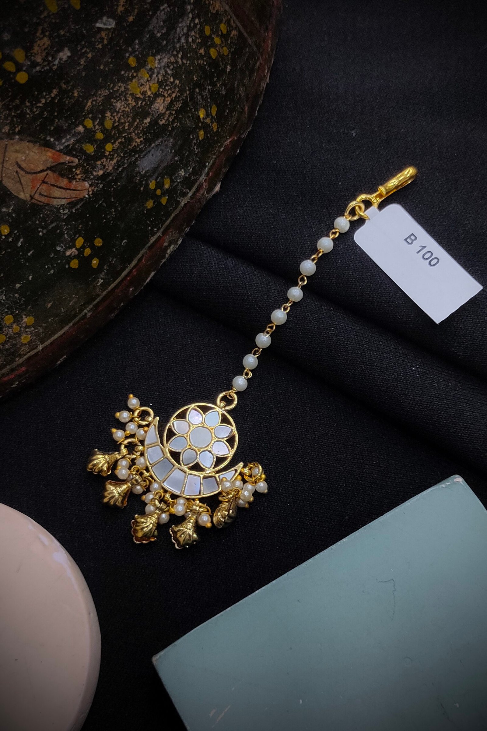 Pachi Kundan [Jadau Kundan] Mangtika / Tika