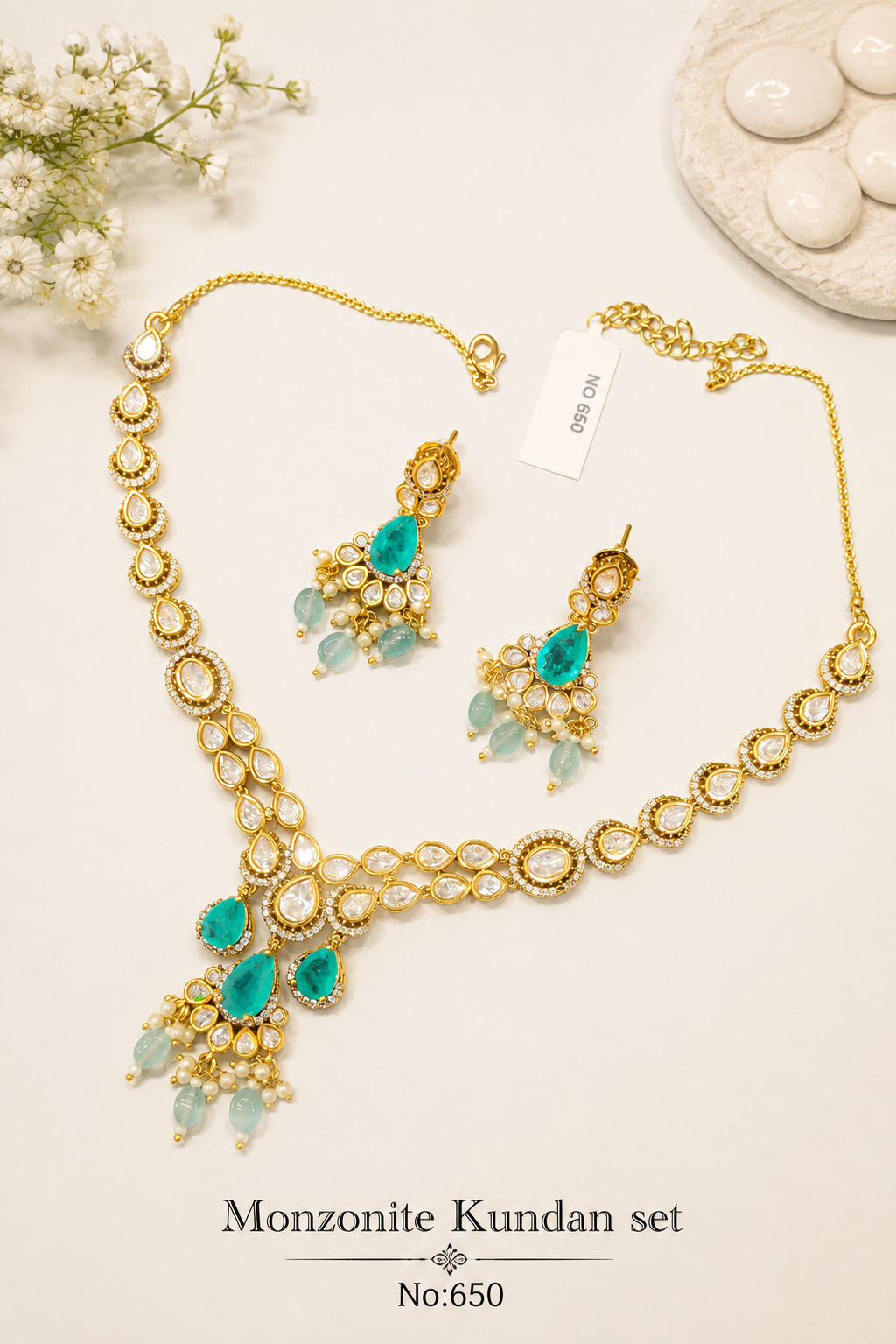 Monzonite Kundan sets
