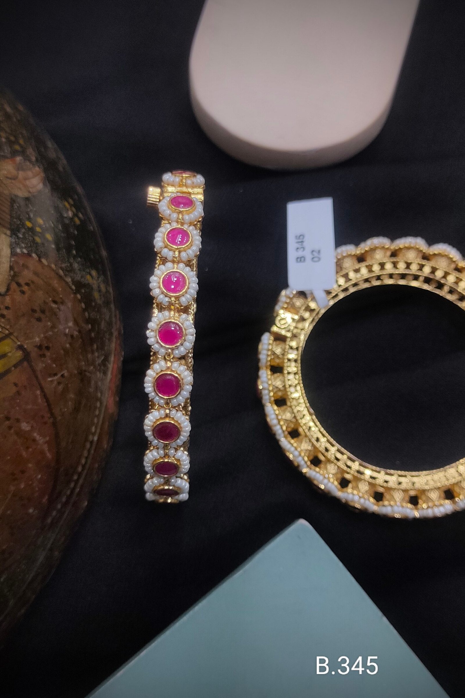 Pachi Kundan/Jadau Bangles