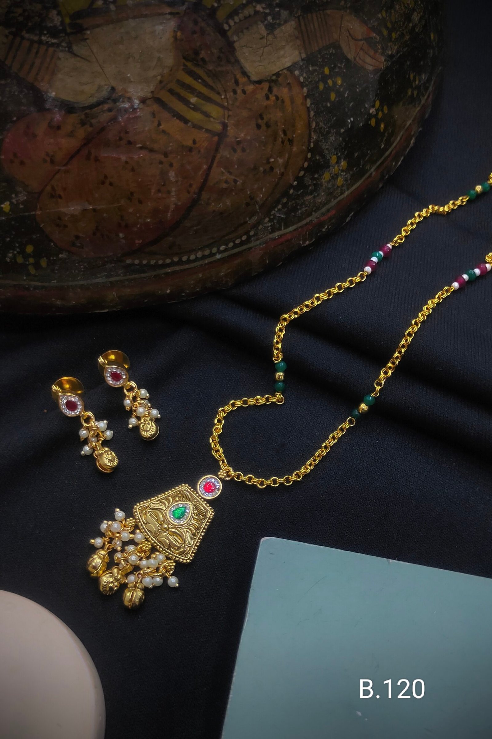 Pachi Kundan/ Jadau Pendant Set