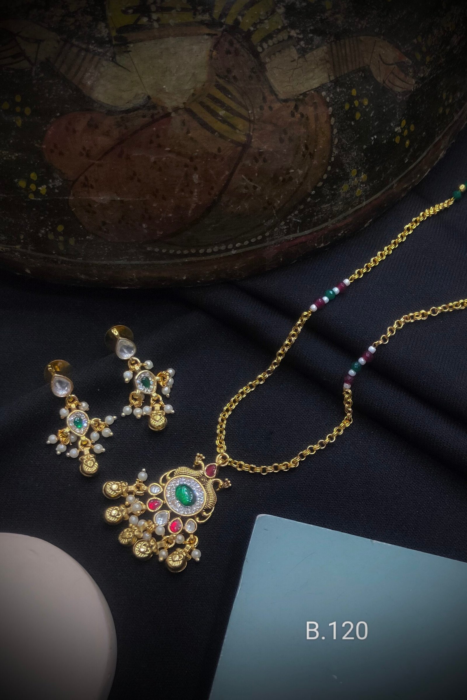 Pachi Kundan/ Jadau Pendant Set