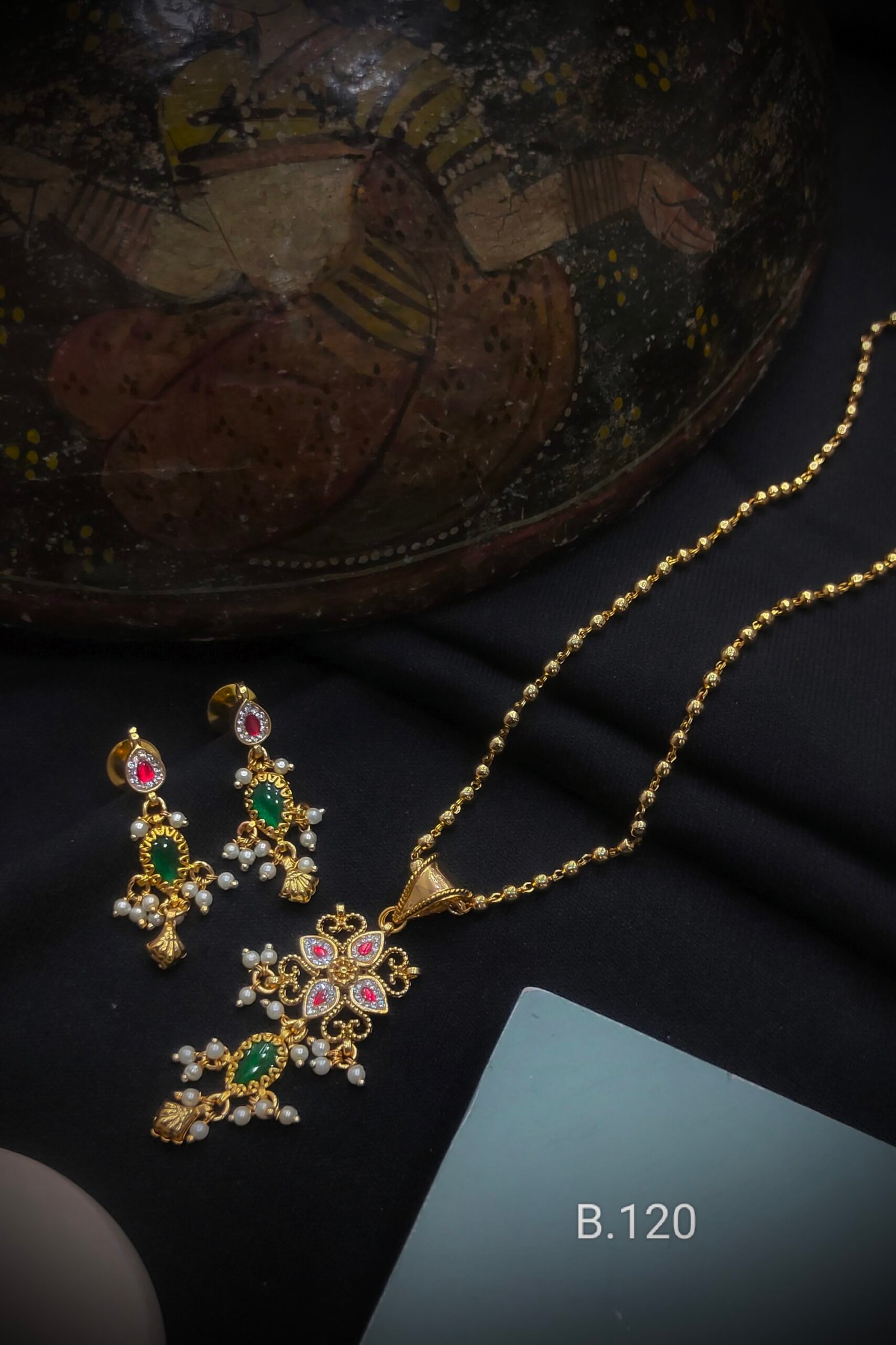 Pachi Kundan/ Jadau Pendant Set