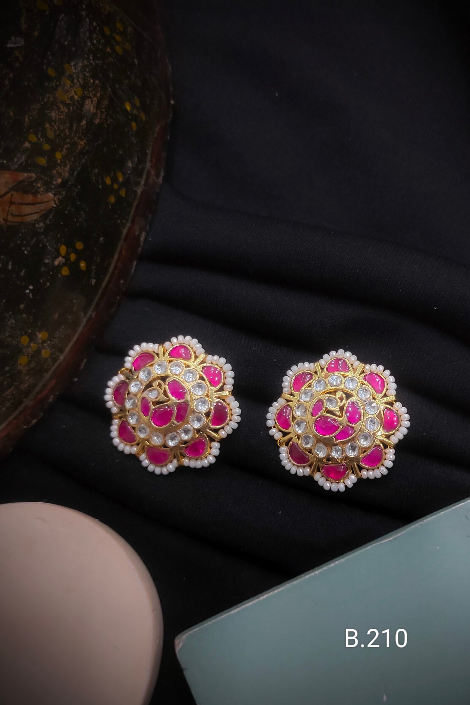 Pachi Kundan/ Jadau Tops